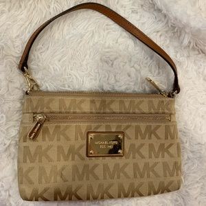 Michael Kors wristlet
